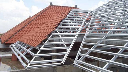 Thi công khung vì kèo thép siêu nhẹ mái nhà tại Bắc Giang.
