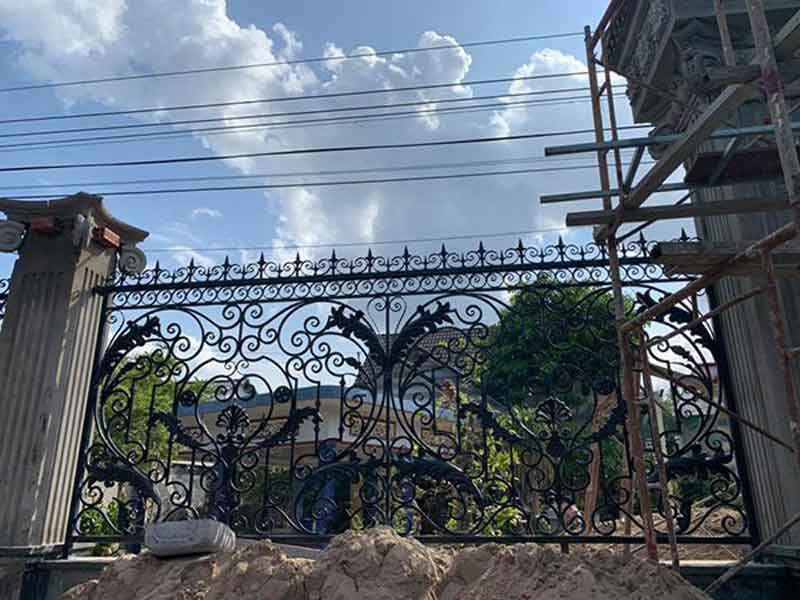 Chi tiết các mẫu hàng rào sắt mỹ thuật tại Vĩnh Phúc giá rẻ